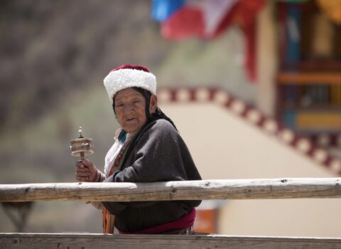 Jiuzhaigou woman adventure access
